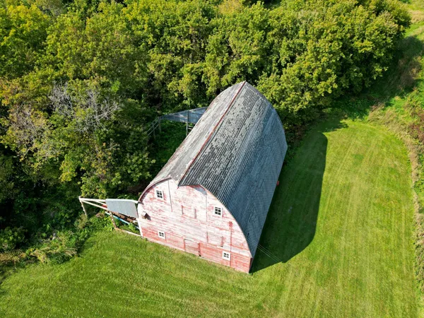 $999,000 | 3665 Pleason Avenue Northwest, Annandale, MN 55302