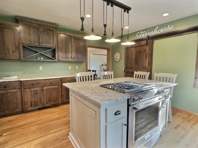 $999,999 | 3665 Pleason Avenue Northwest, Annandale, MN 55302