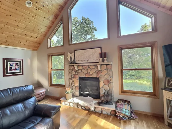 $999,000 | 3665 Pleason Avenue Northwest, Annandale, MN 55302