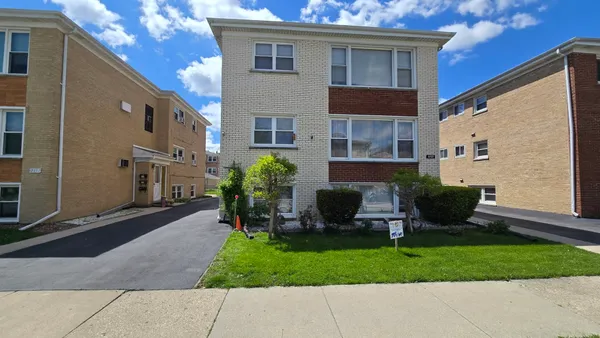 $749,000 | 8157 West Smith Lane, River Grove, IL 60171