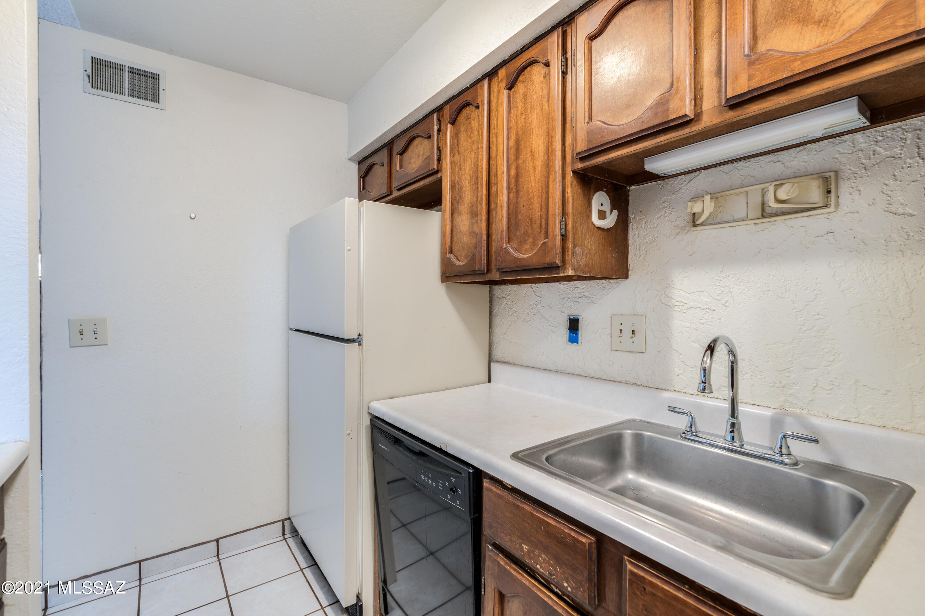 2749 West Anklam Road, Unit E Tucson, AZ 85745 - Photo 15 of 43 Gallery Image 15