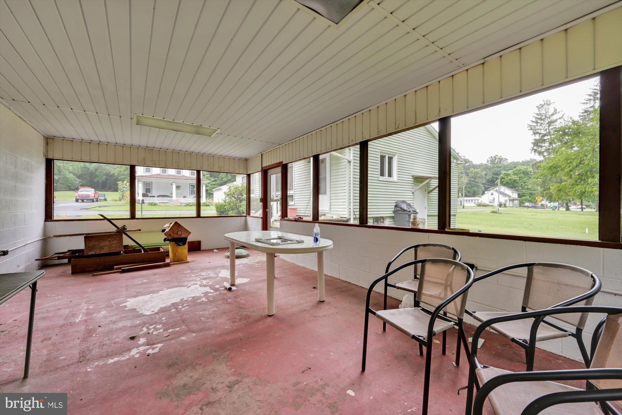 685 Smokestown Road Denver, PA 17517 - Photo 23 of 28 Enclosed Patio