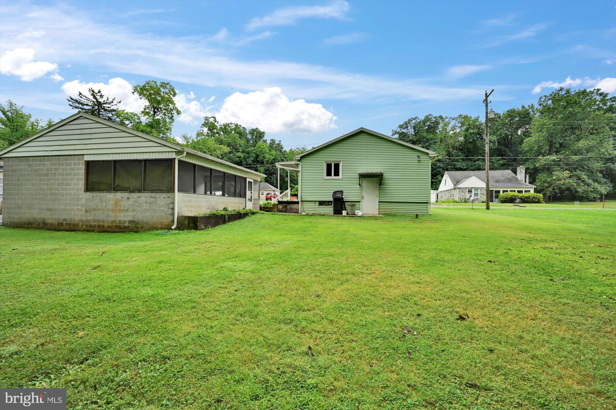 685 Smokestown Road Denver, PA 17517 - Photo 27 of 28 Backyard view