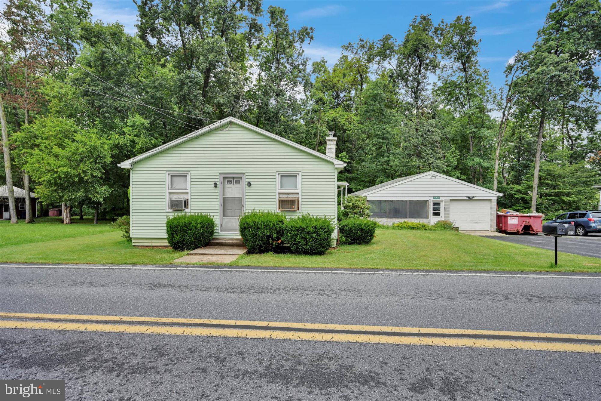 685 Smokestown Road Denver, PA 17517 - Photo 3 of 28 Front