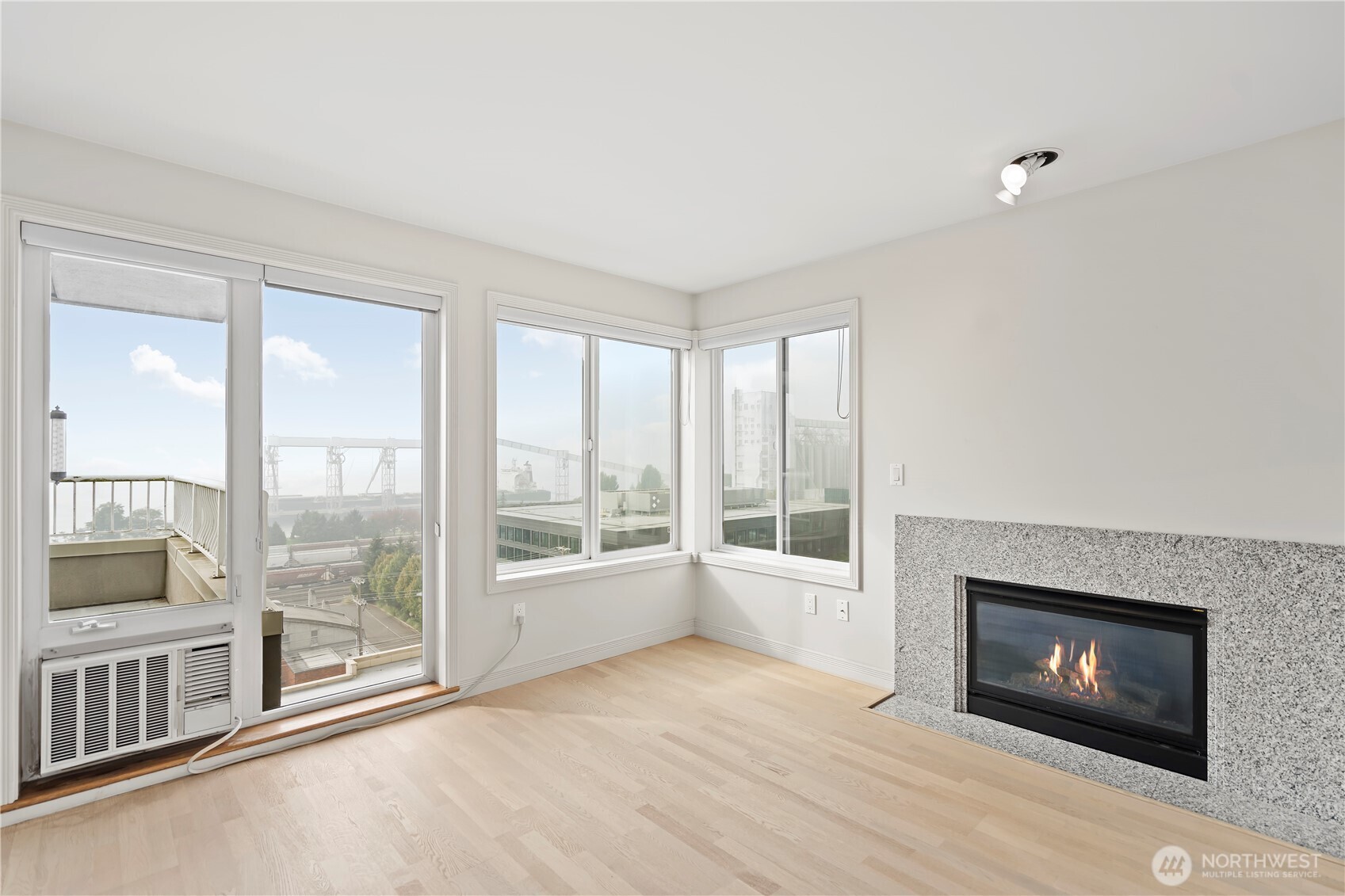 601 West Mercer Place, Unit 401 Seattle, WA 98119 - Photo 9 of 25