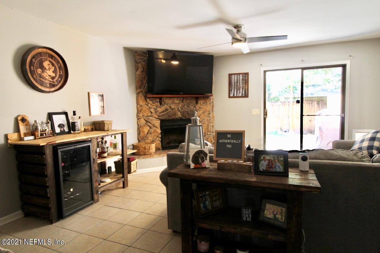 10654 Coleman Road Jacksonville, FL 32257 - Photo 6 of 13 Living Room