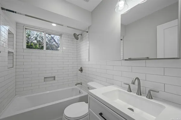 $3,200 | 803 Deer Park Road, Dix Hills, NY 11746