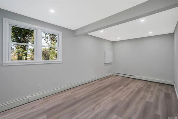 $3,200 | 803 Deer Park Road, Dix Hills, NY 11746