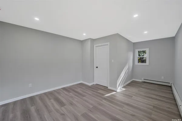 $3,200 | 803 Deer Park Road, Dix Hills, NY 11746