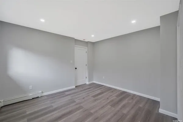 $3,200 | 803 Deer Park Road, Dix Hills, NY 11746