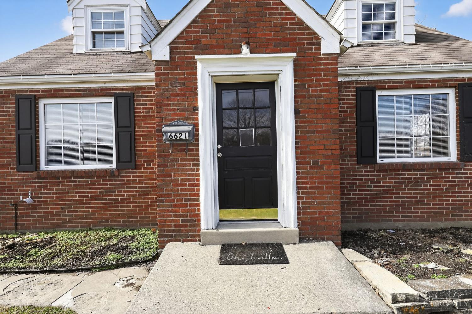 6621 Winton Road Cincinnati, OH 45224 - Photo 3 of 34