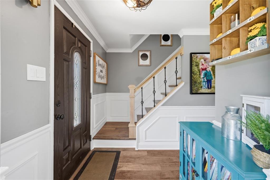 2928 Kings Mill Road Bethel Park, PA 15102 - Photo 6 of 40 Perfect Entryway