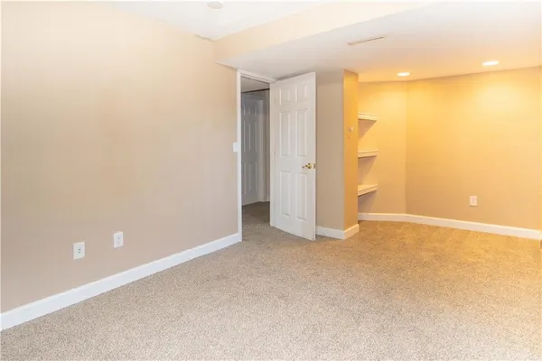 $299,900 | 1004 Fox Run Court, Warrensburg, MO 64093