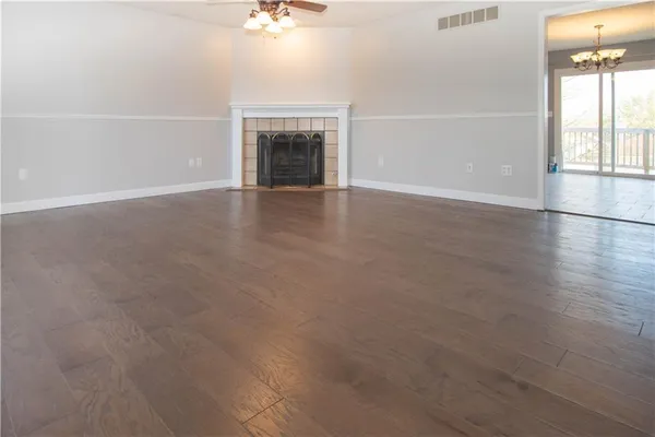 $299,900 | 1004 Fox Run Court, Warrensburg, MO 64093