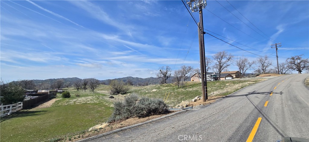 17701 Bold Venture Drive Tehachapi, CA 93561 - Photo 4 of 7
