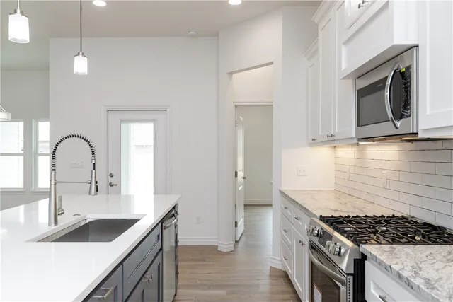 $2,400 | 2545 Lorine Drive, Corpus Christi, TX 78418