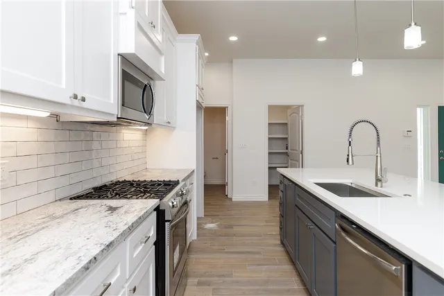 $2,400 | 2545 Lorine Drive, Corpus Christi, TX 78418