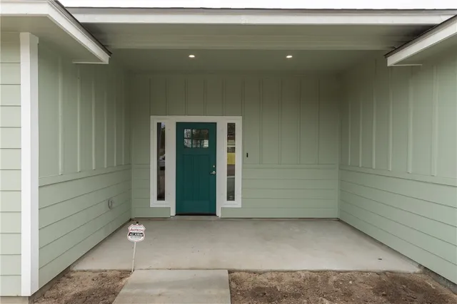 $2,400 | 2545 Lorine Drive, Corpus Christi, TX 78418