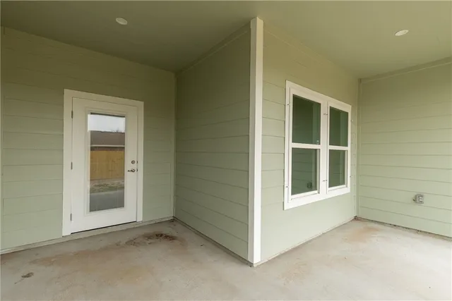 $2,400 | 2545 Lorine Drive, Corpus Christi, TX 78418