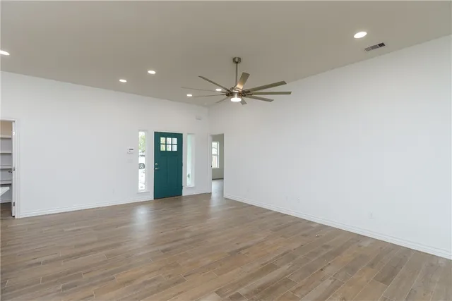 $2,400 | 2545 Lorine Drive, Corpus Christi, TX 78418