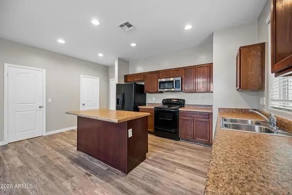 $1,900 | 7758 West Alvarado Road, Phoenix, AZ 85035