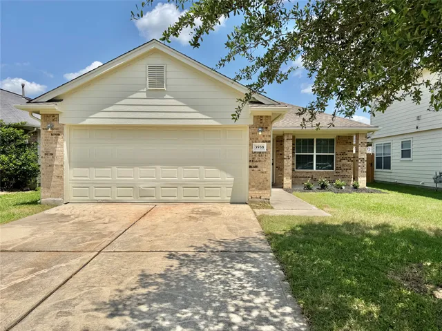 $229,500 | 3938 Falvel Shadow Creek Drive, Spring, TX 77388