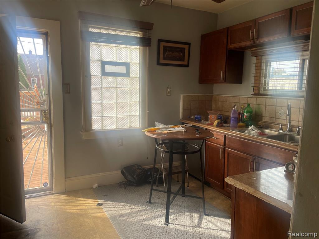 6145 Yorkshire Road Detroit, MI 48224 - Photo 8 of 28