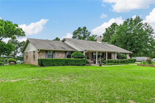 $699,900 | 236 Charlie Cannon Road, Coushatta, LA 71019