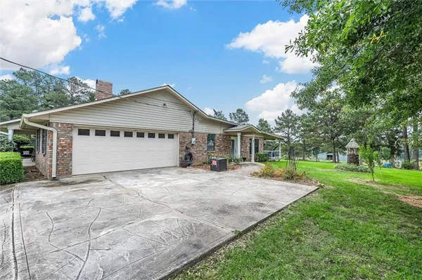 $699,900 | 236 Charlie Cannon Road, Coushatta, LA 71019