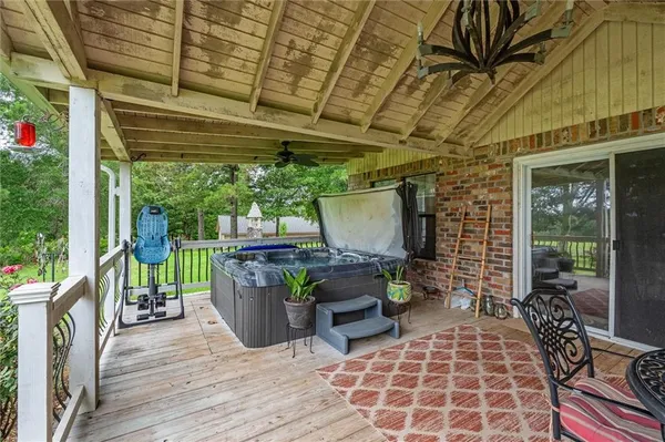 $699,900 | 236 Charlie Cannon Road, Coushatta, LA 71019