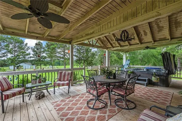 $699,900 | 236 Charlie Cannon Road, Coushatta, LA 71019