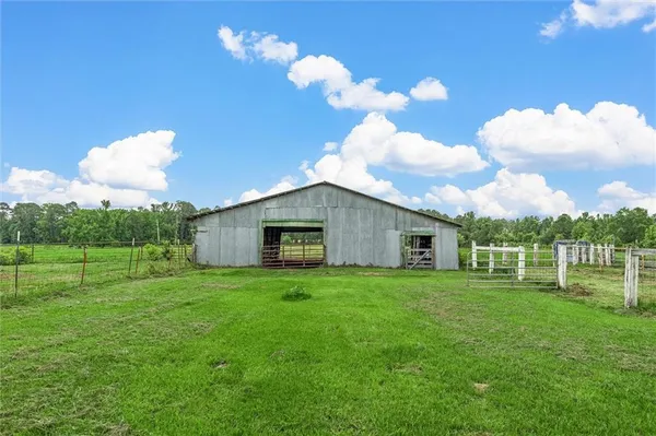 $699,900 | 236 Charlie Cannon Road, Coushatta, LA 71019