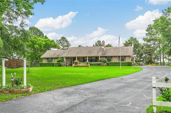 $699,900 | 236 Charlie Cannon Road, Coushatta, LA 71019