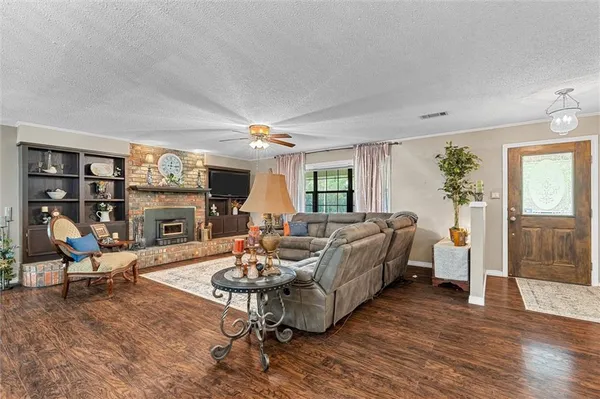 $699,900 | 236 Charlie Cannon Road, Coushatta, LA 71019