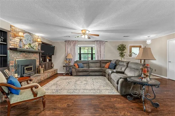 $699,900 | 236 Charlie Cannon Road, Coushatta, LA 71019