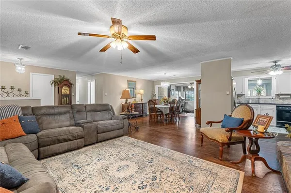 $699,900 | 236 Charlie Cannon Road, Coushatta, LA 71019
