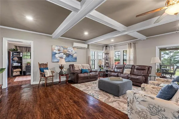 $699,900 | 236 Charlie Cannon Road, Coushatta, LA 71019