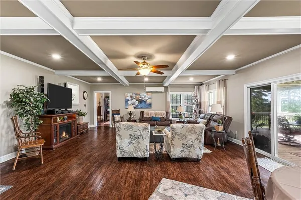 $699,900 | 236 Charlie Cannon Road, Coushatta, LA 71019