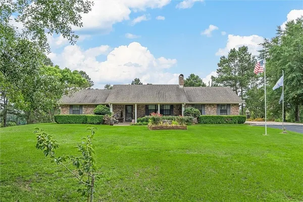 $699,900 | 236 Charlie Cannon Road, Coushatta, LA 71019