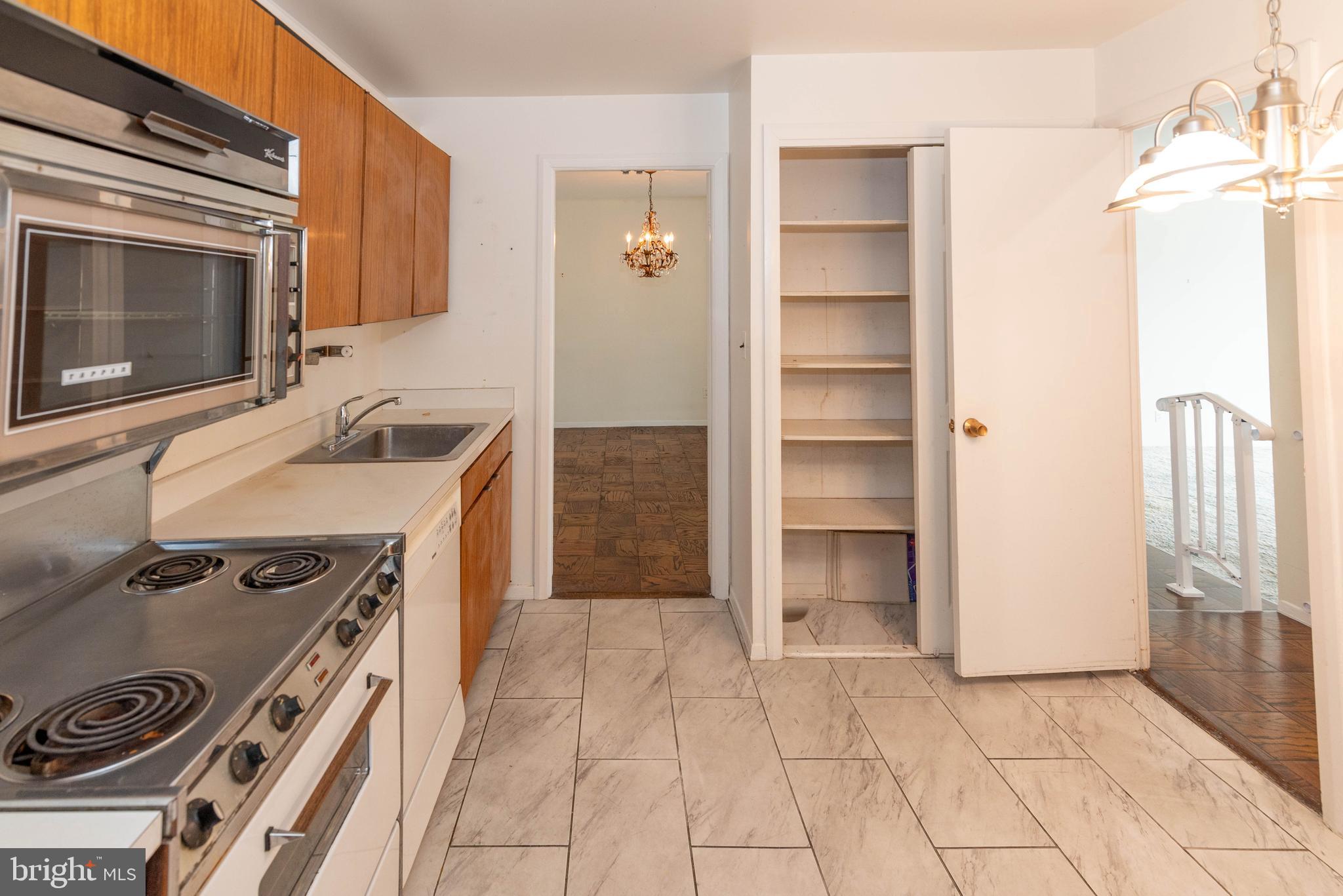 3601 Clarks Lane, Unit 532 Baltimore, MD 21215 - Photo 8 of 24