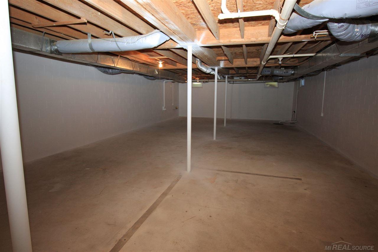 1878 South Boulevard Rochester, MI 48309 - Photo 19 of 21