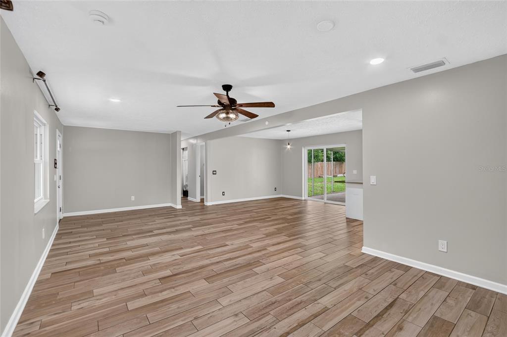 1905 Bryan Road Brandon, FL 33511 - Photo 14 of 51 Gallery Image 14