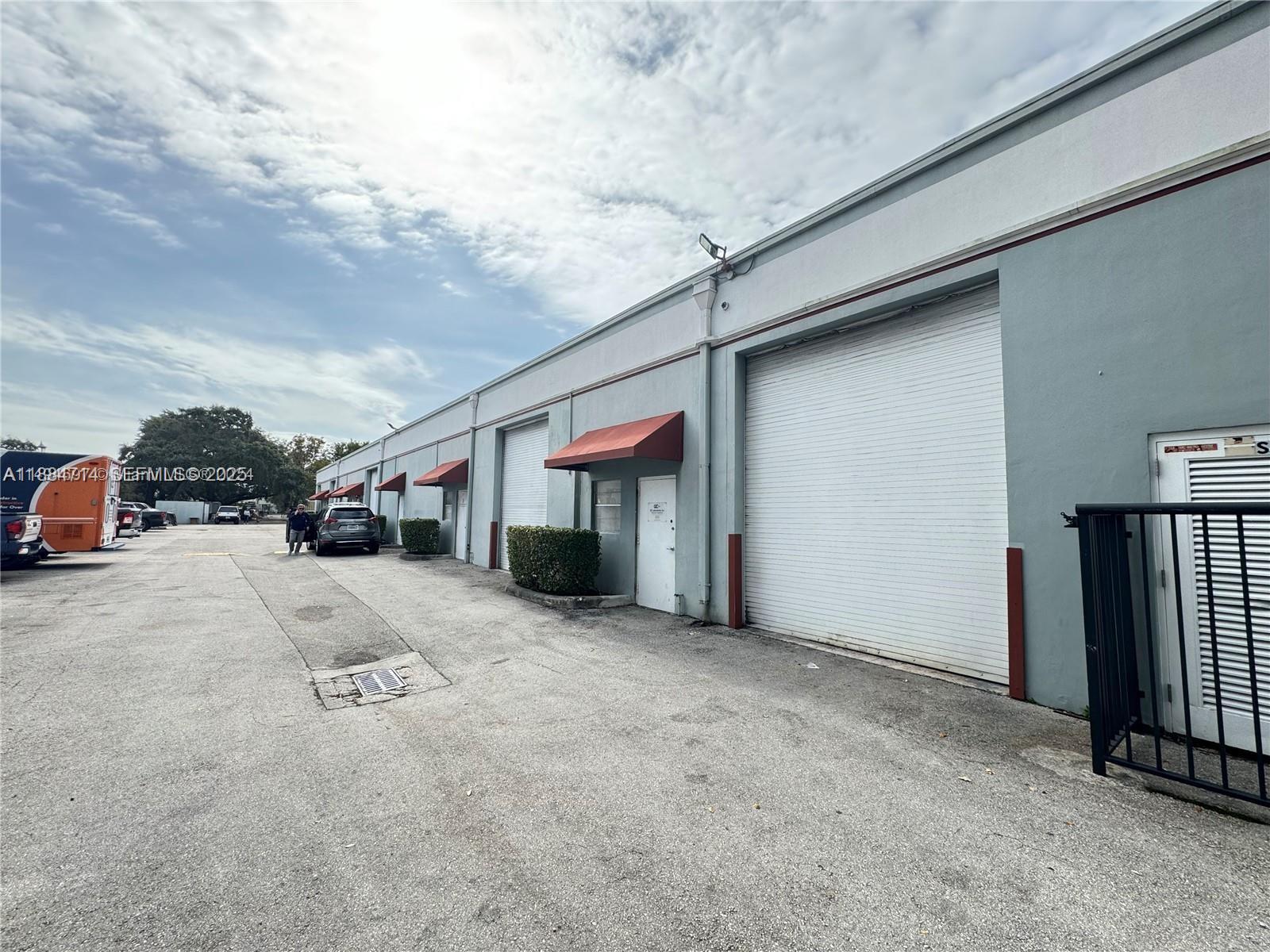2870 Stirling Road Hollywood, FL 33020 - Photo 9 of 46 Photo 9