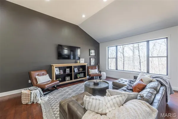 $650,000 | 224 Timber Wy Drive, Poplar Bluff, MO 63901