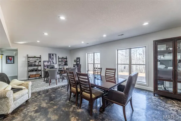 $650,000 | 224 Timber Wy Drive, Poplar Bluff, MO 63901