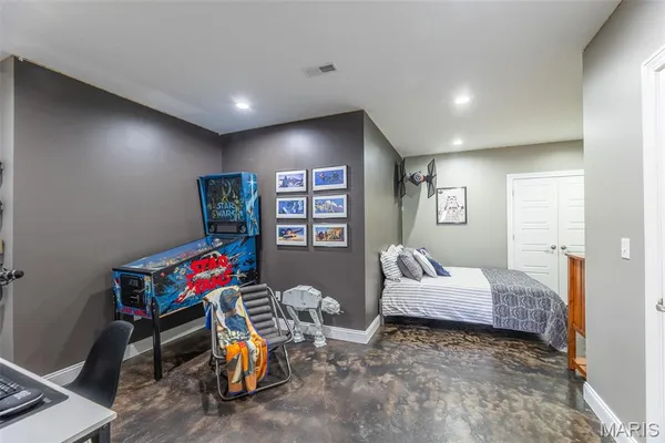 $650,000 | 224 Timber Wy Drive, Poplar Bluff, MO 63901