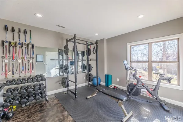 $650,000 | 224 Timber Wy Drive, Poplar Bluff, MO 63901