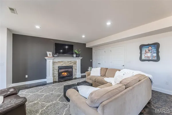 $650,000 | 224 Timber Wy Drive, Poplar Bluff, MO 63901