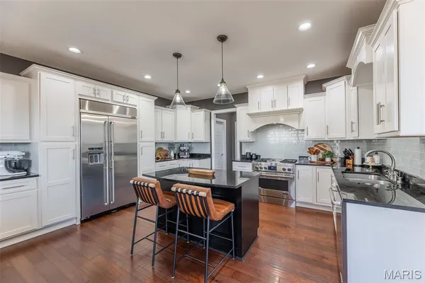 $650,000 | 224 Timber Wy Drive, Poplar Bluff, MO 63901