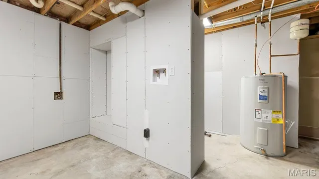 $385,000 | 38 Deer Crossing, Wright City, MO 63390